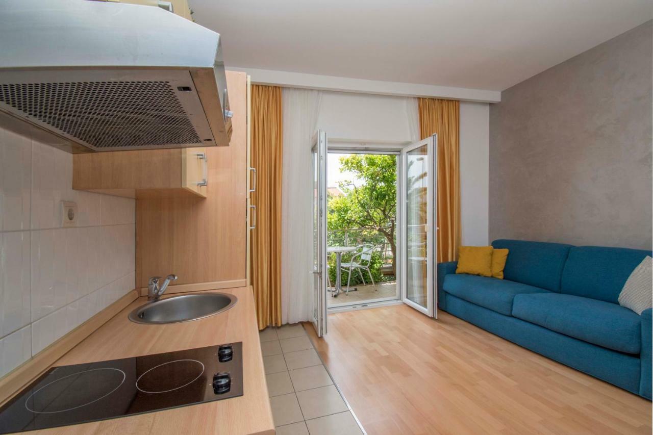 Apartments Antonio Tučepi Eksteriør billede
